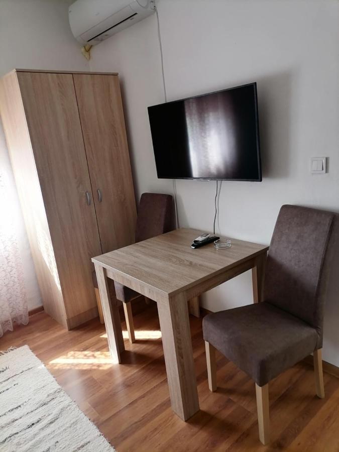 Apartmani 15 Cetynia Zewnętrze zdjęcie