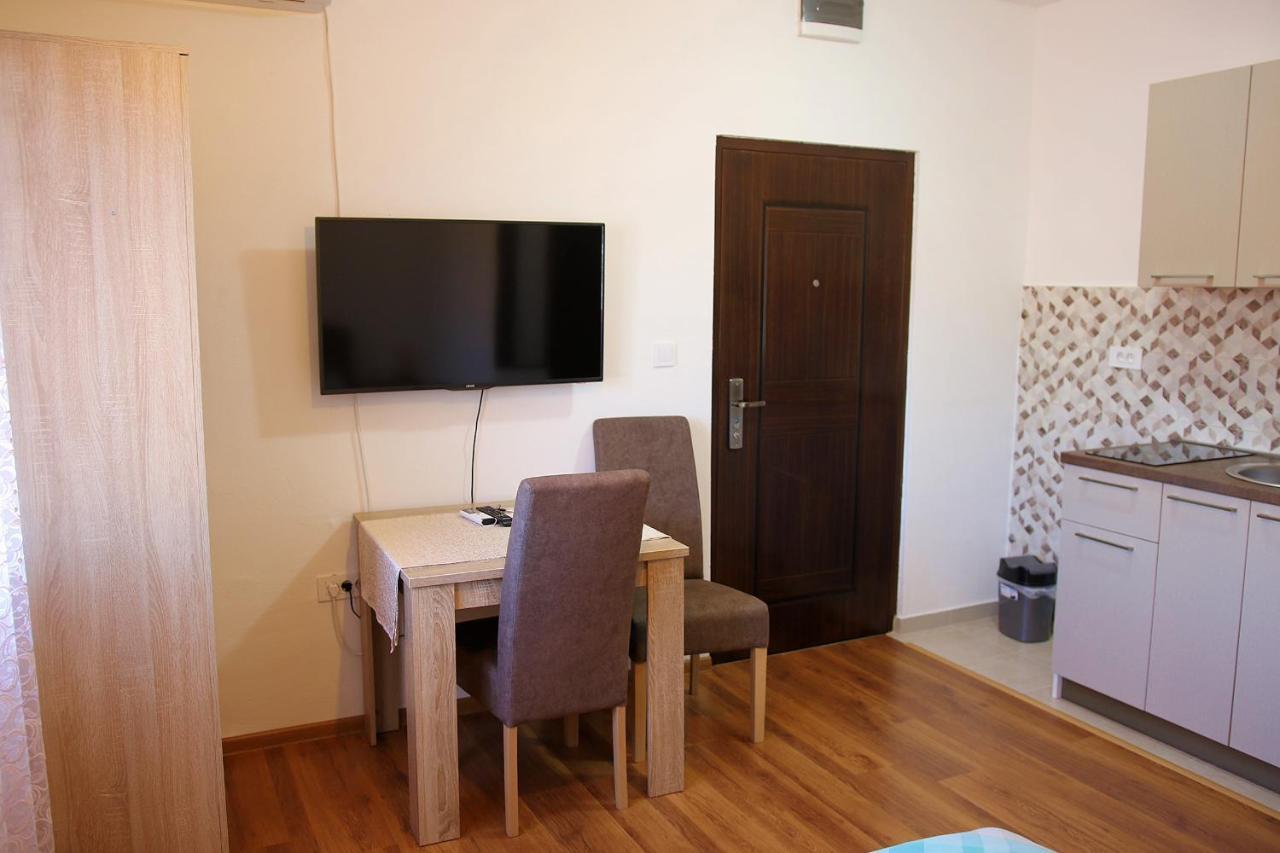 Apartmani 15 Cetynia Zewnętrze zdjęcie